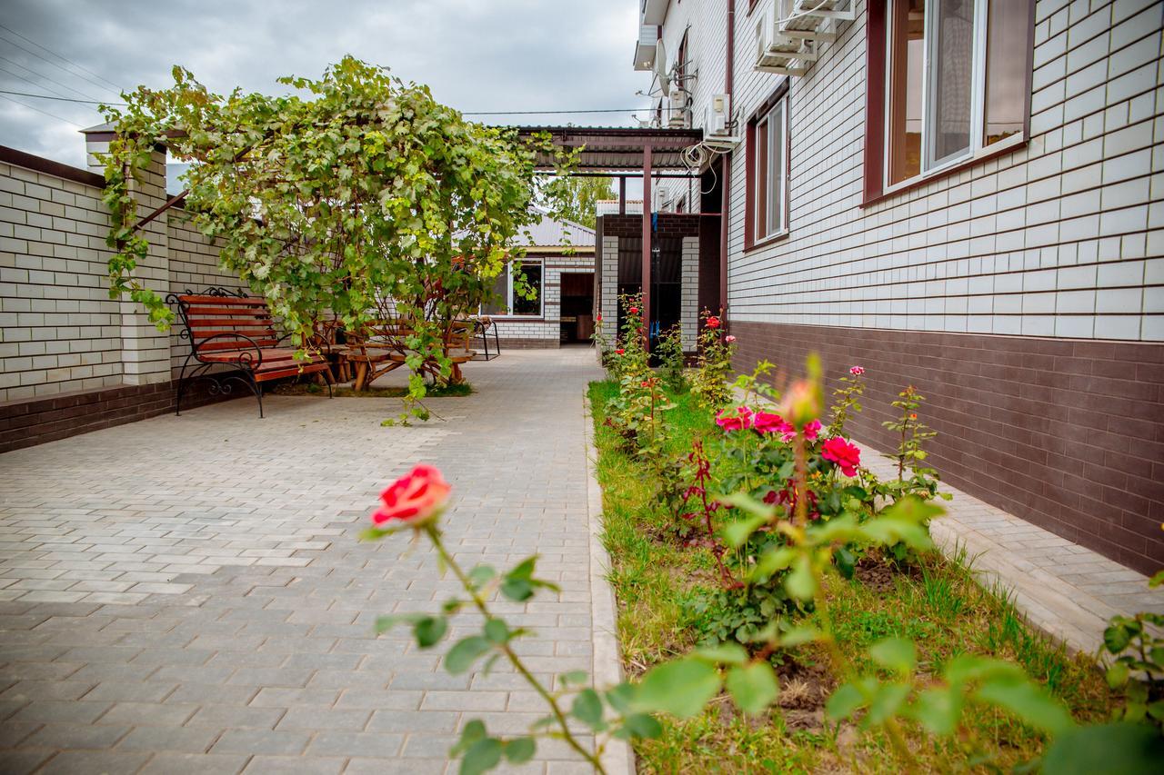 Elion Hotel Balakovo Exterior photo